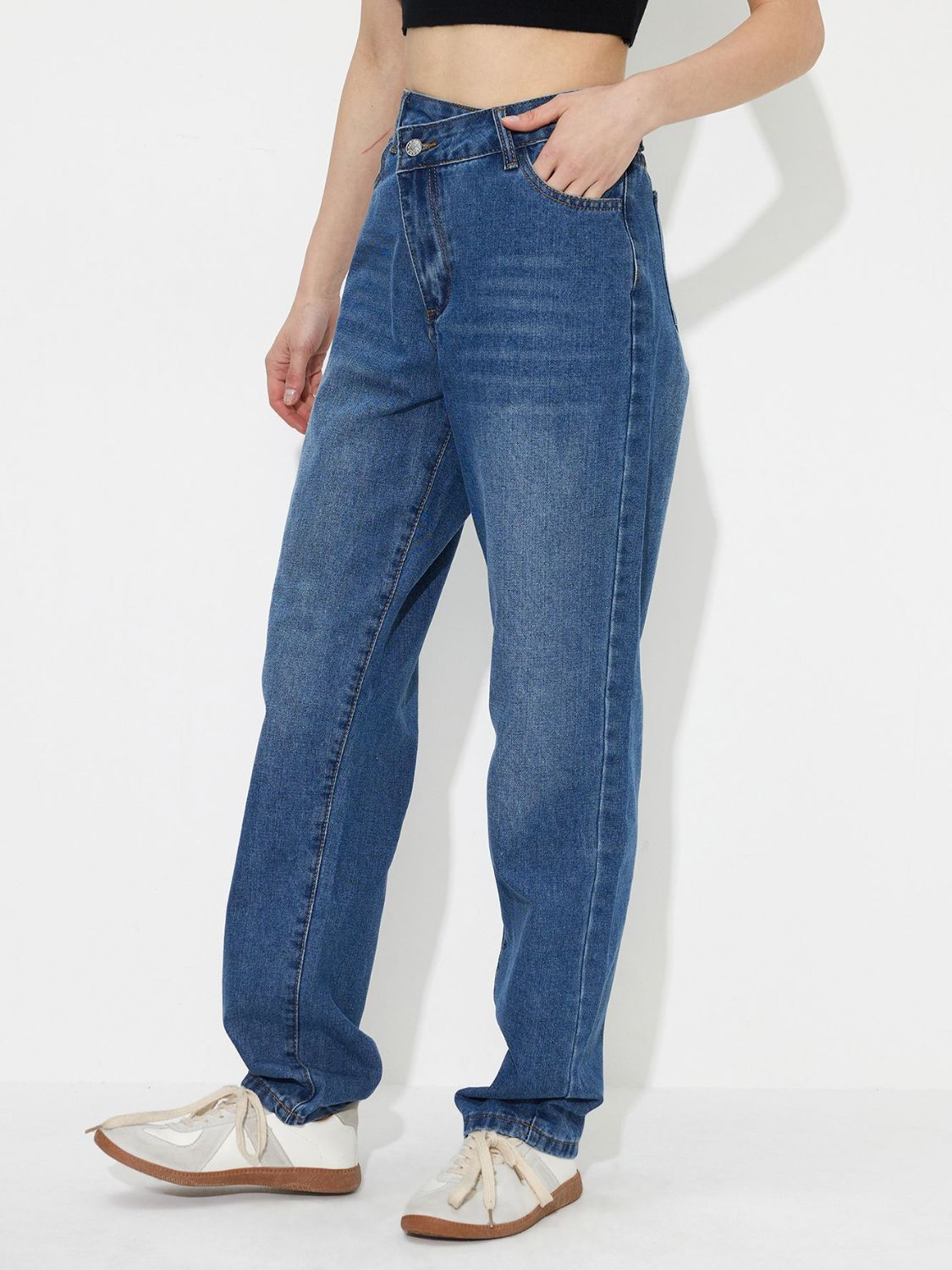 Asymmetric Waist Jeans with Pockets