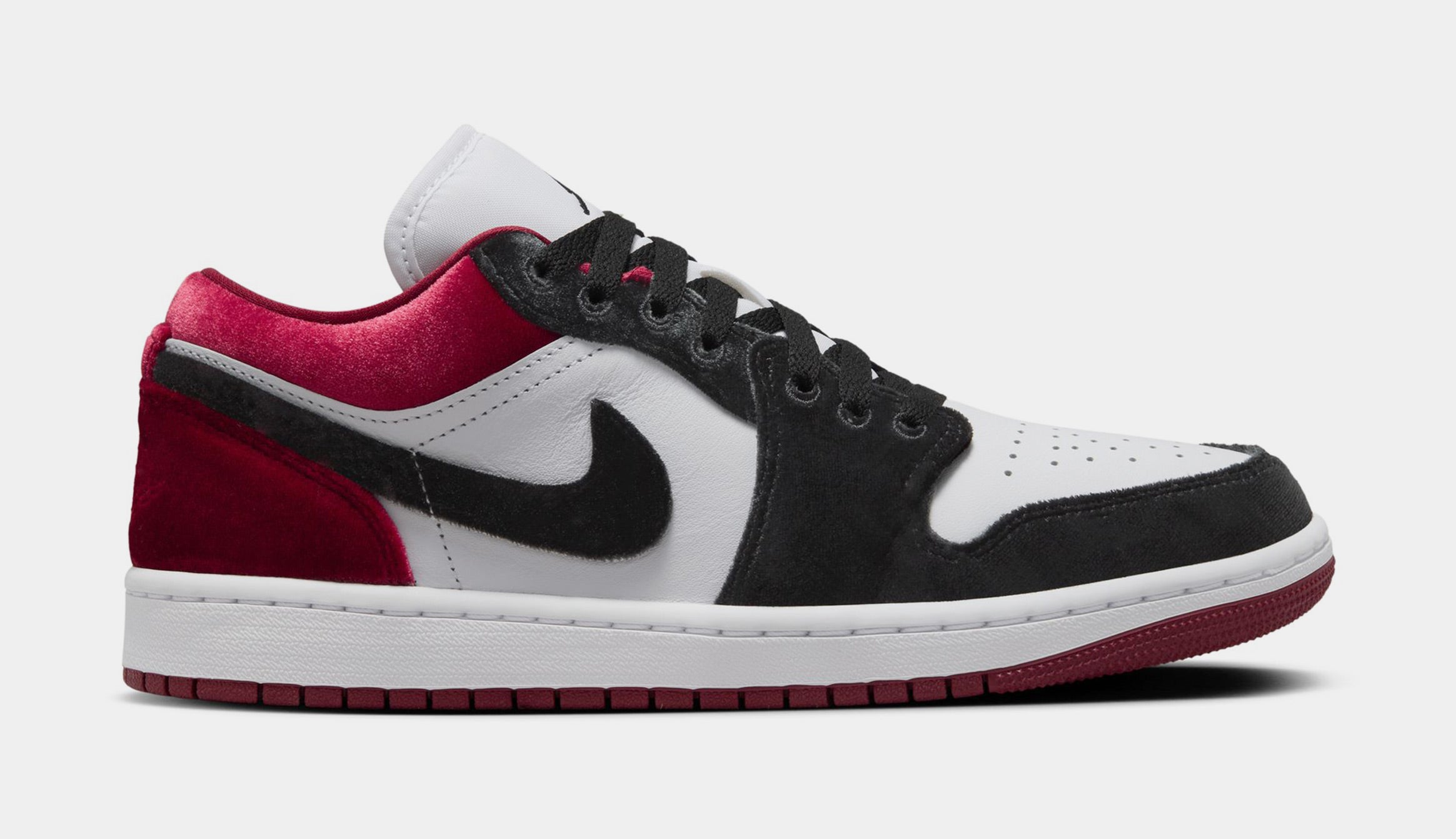 Air Jordan 1 Low SE Velvet Black Gym Red Womens Lifestyle Shoes (Black/White/Team Red/Black)