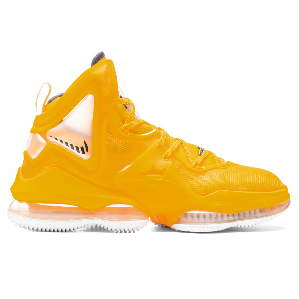 20220620-Nike-LeBron-19-UNIVERSITY-GOLD-BLACK-CZ0203-700---06-20-22---Feature-JORDAN.jpg