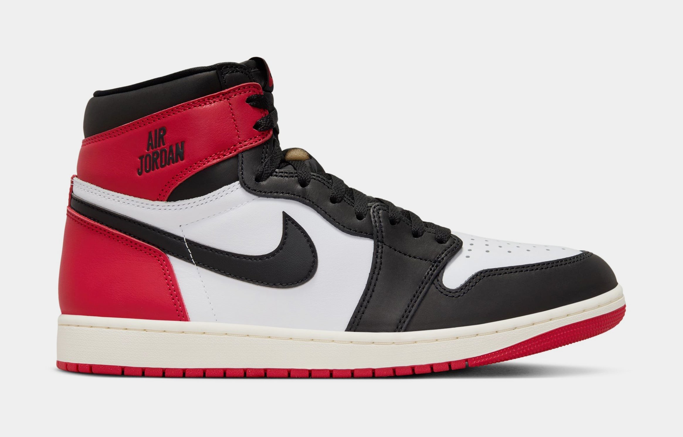 Air Jordan 1 Retro High OG Black Toe Mens Lifestyle Shoes (White/Black/Varsity Red/Sail)