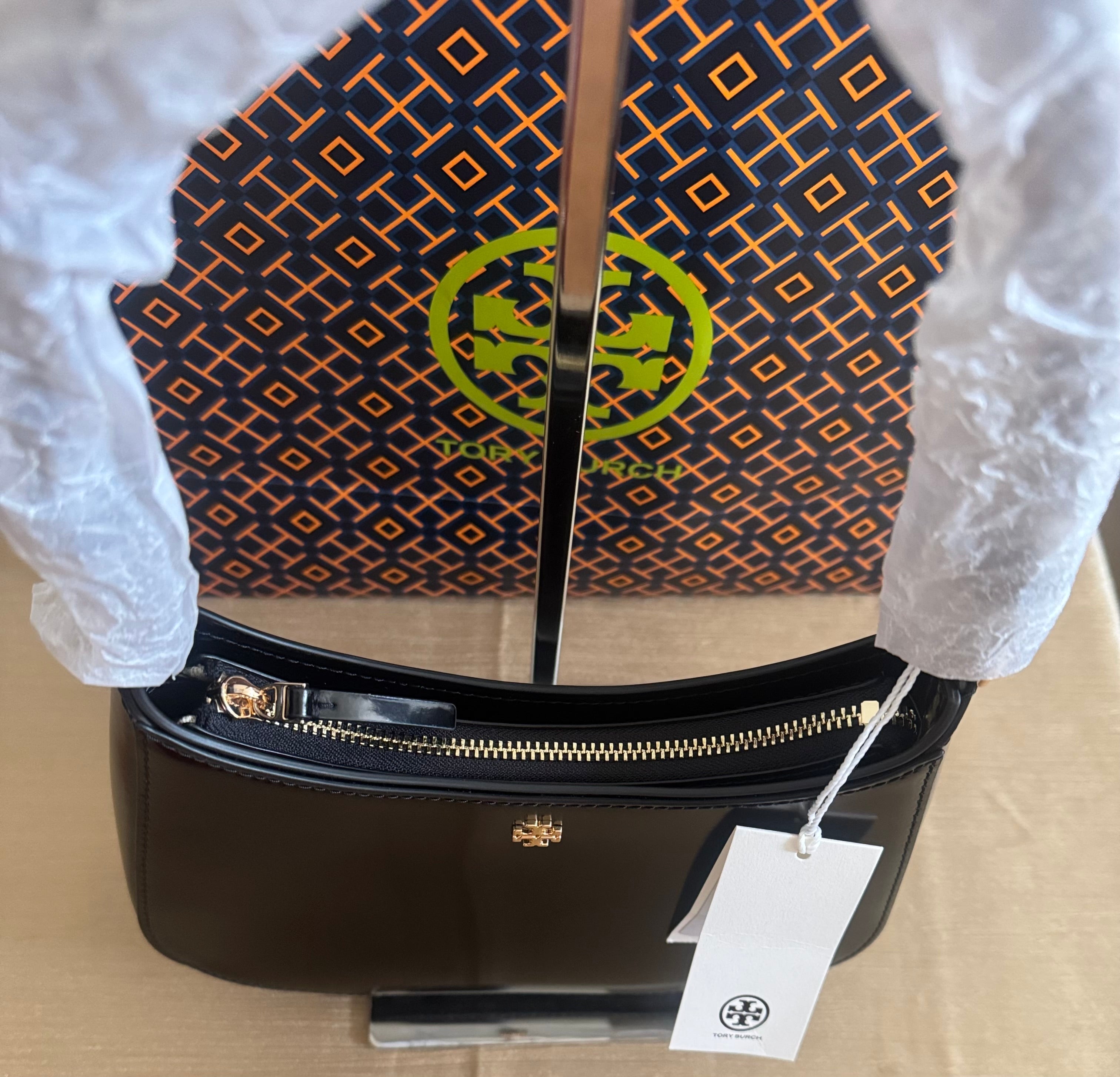 Tory Burch Emerson Patent Leather Shoulder Bag In Gold/Black