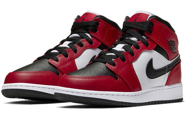 Air Jordan 1 Mid GS 'Chicago Black Toe' 554725-069