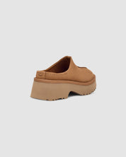 Women New Heights Cozy Clog In Chestnut