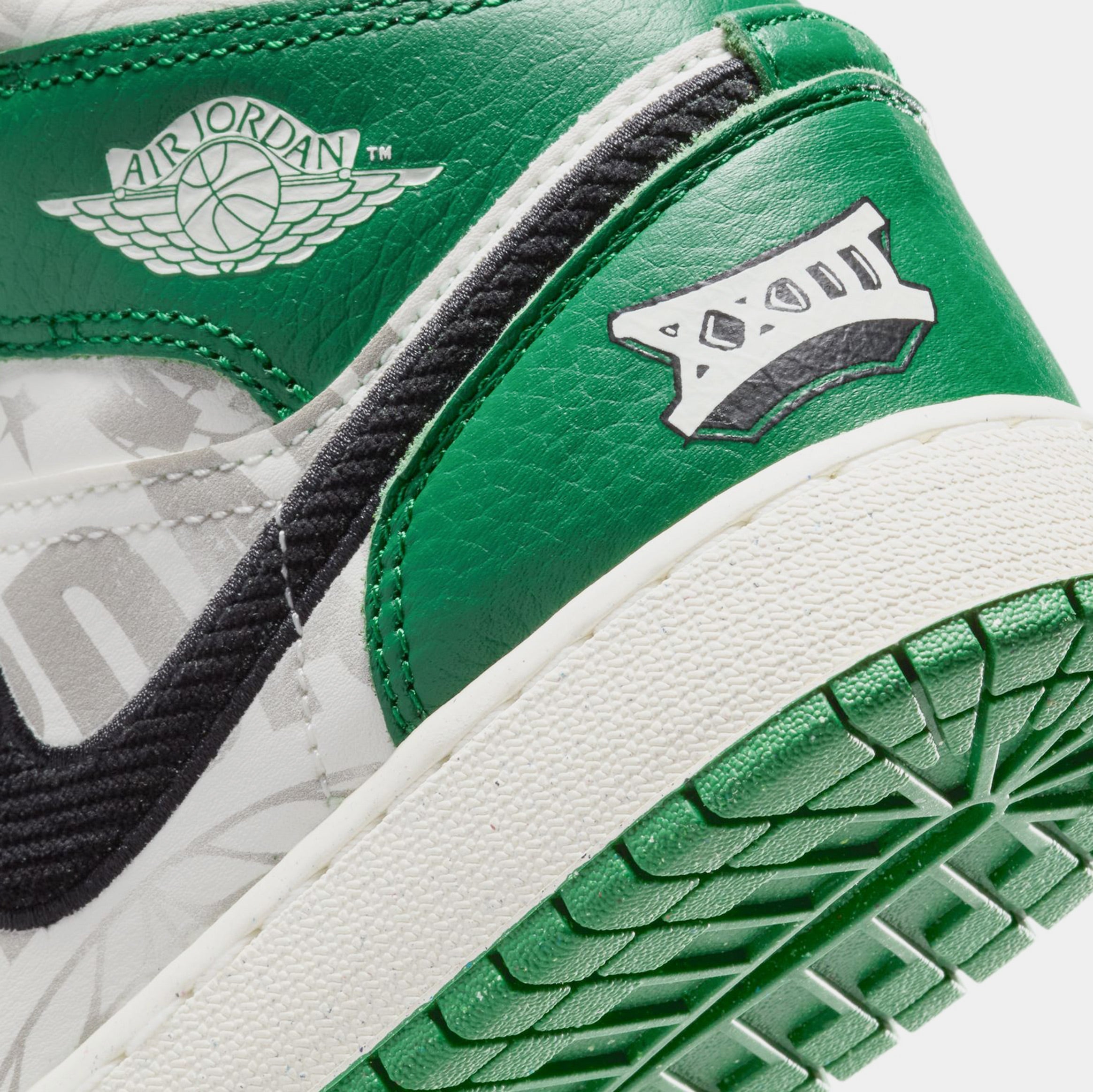 Air Jordan 1 Retro Mid Grade School Lifestyle Shoes (Pine Green/White/Black)