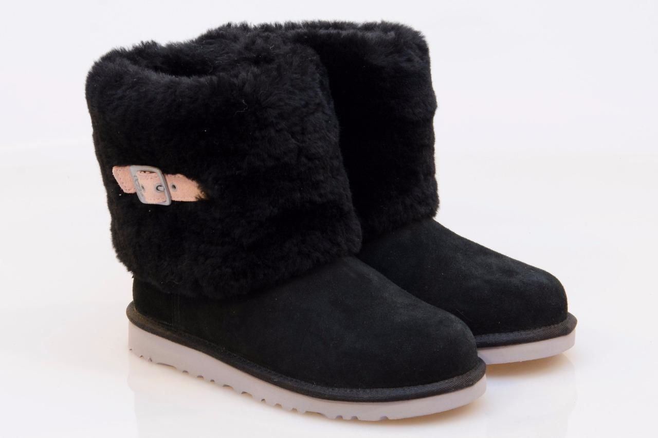 UGG ELLEE BLACK BOOTS