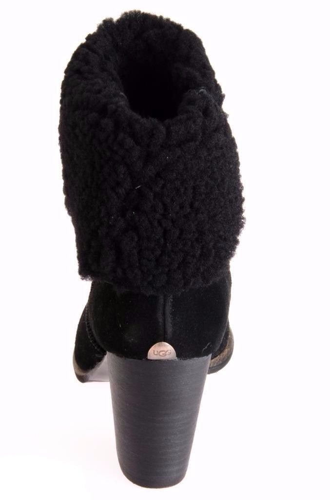 UGG AUSTRALIA BLACK ANKLE BOOTS