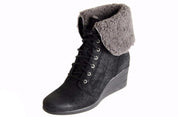 UGG ZEA BLACK BOOTS