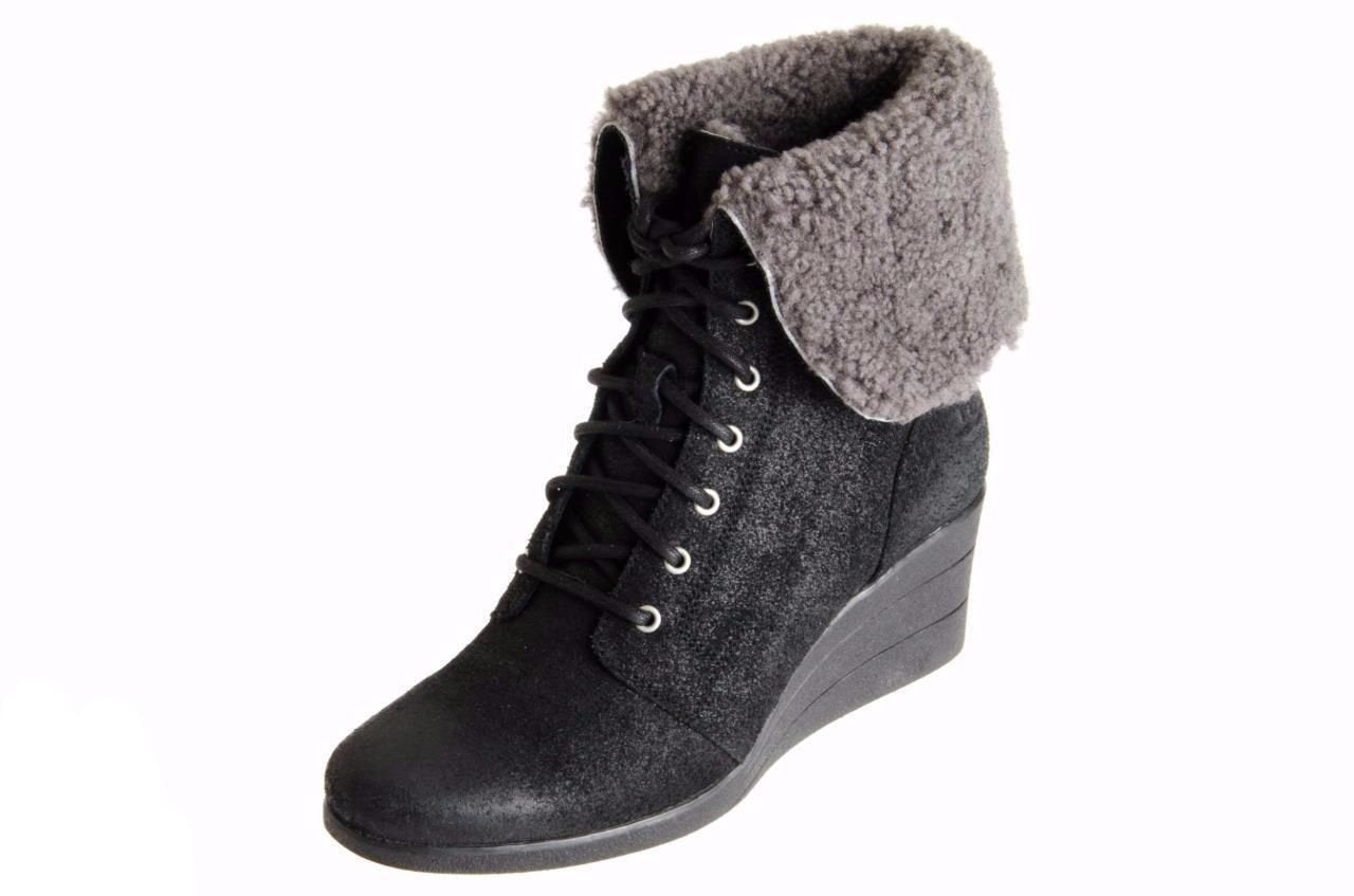 UGG ZEA BLACK BOOTS