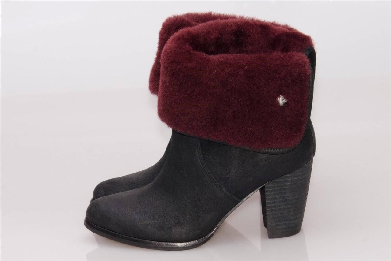 UGG LAYNA BLACK ANKLE BOOTS