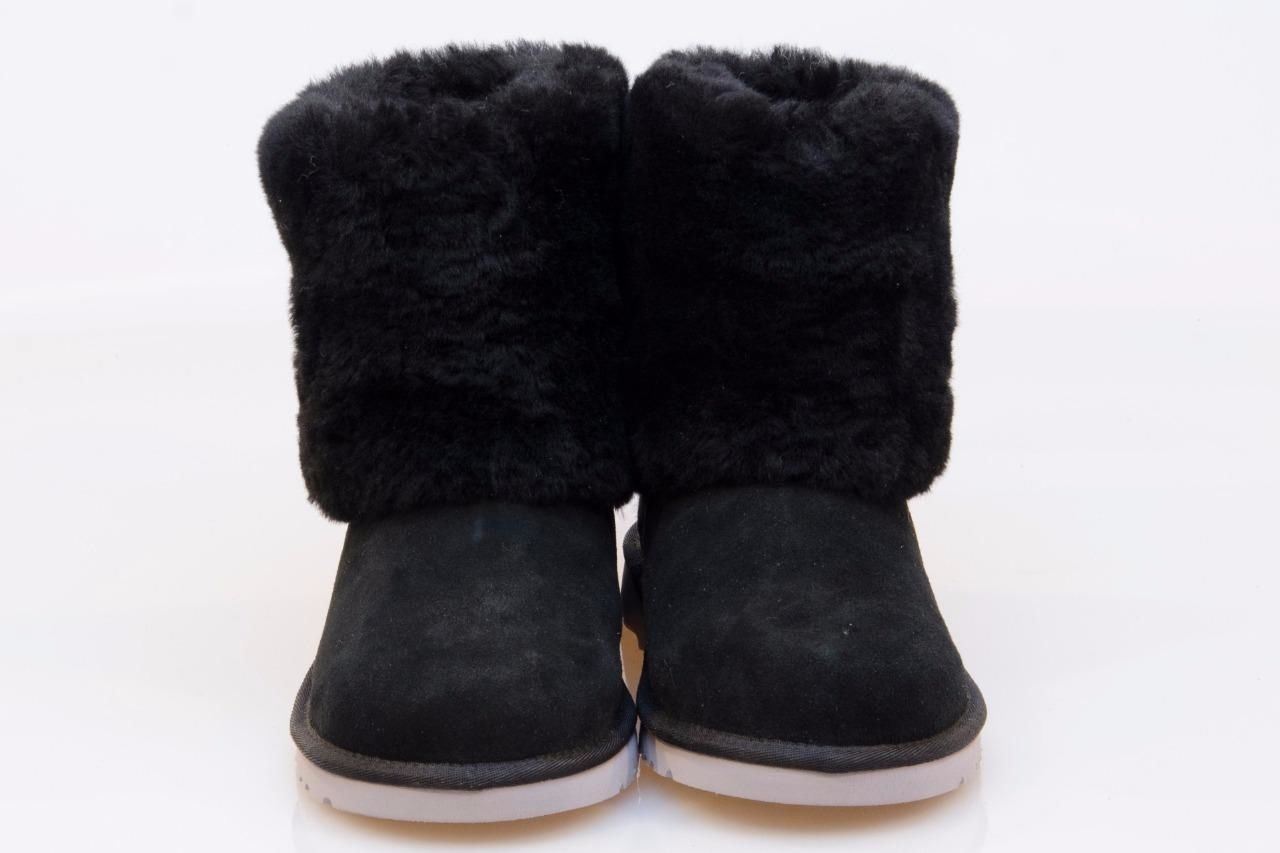 UGG ELLEE BLACK BOOTS