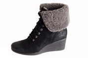 UGG ZEA BLACK BOOTS