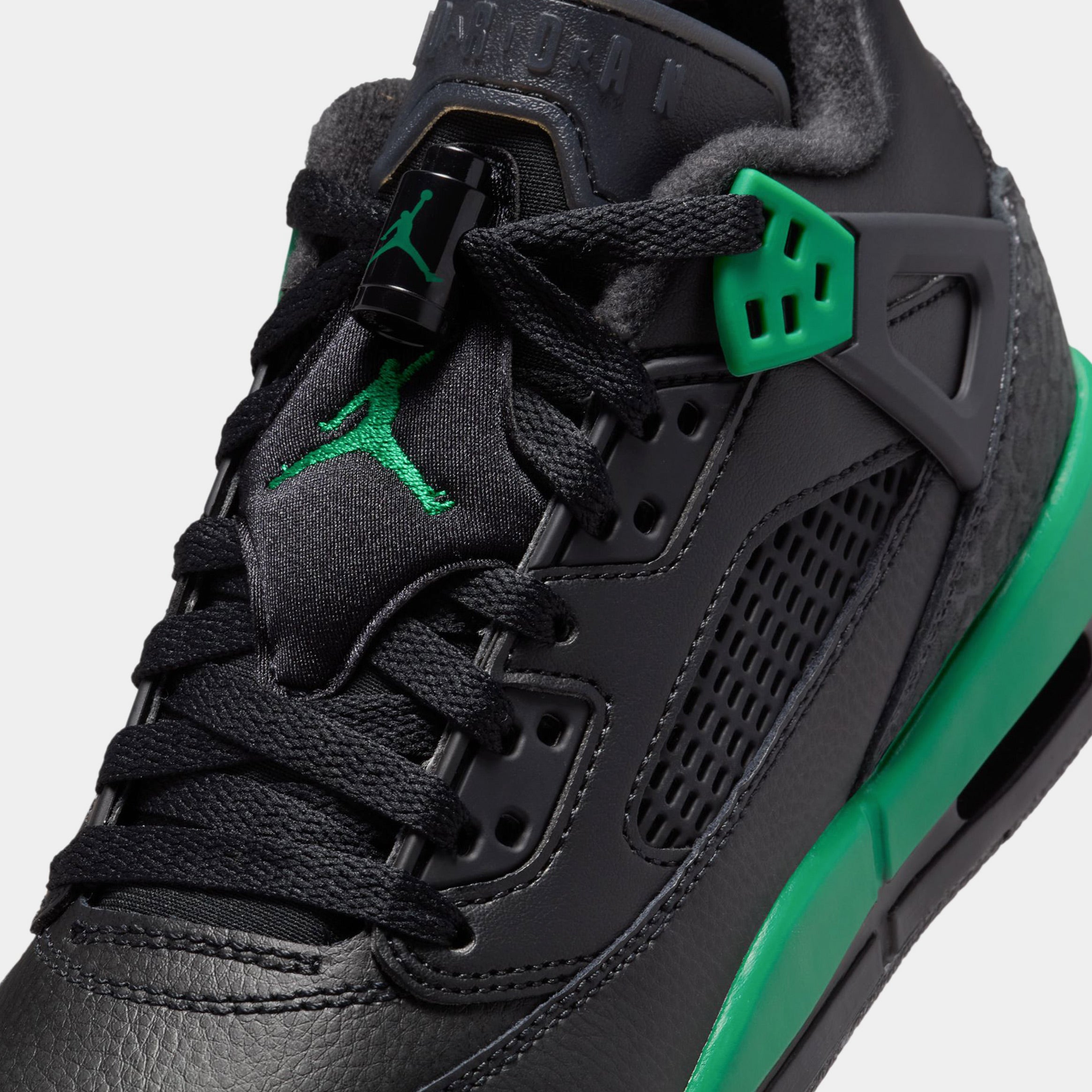 Air Jordan Spizike Low Grade School Basketball Shoes (Black/Pine Green)