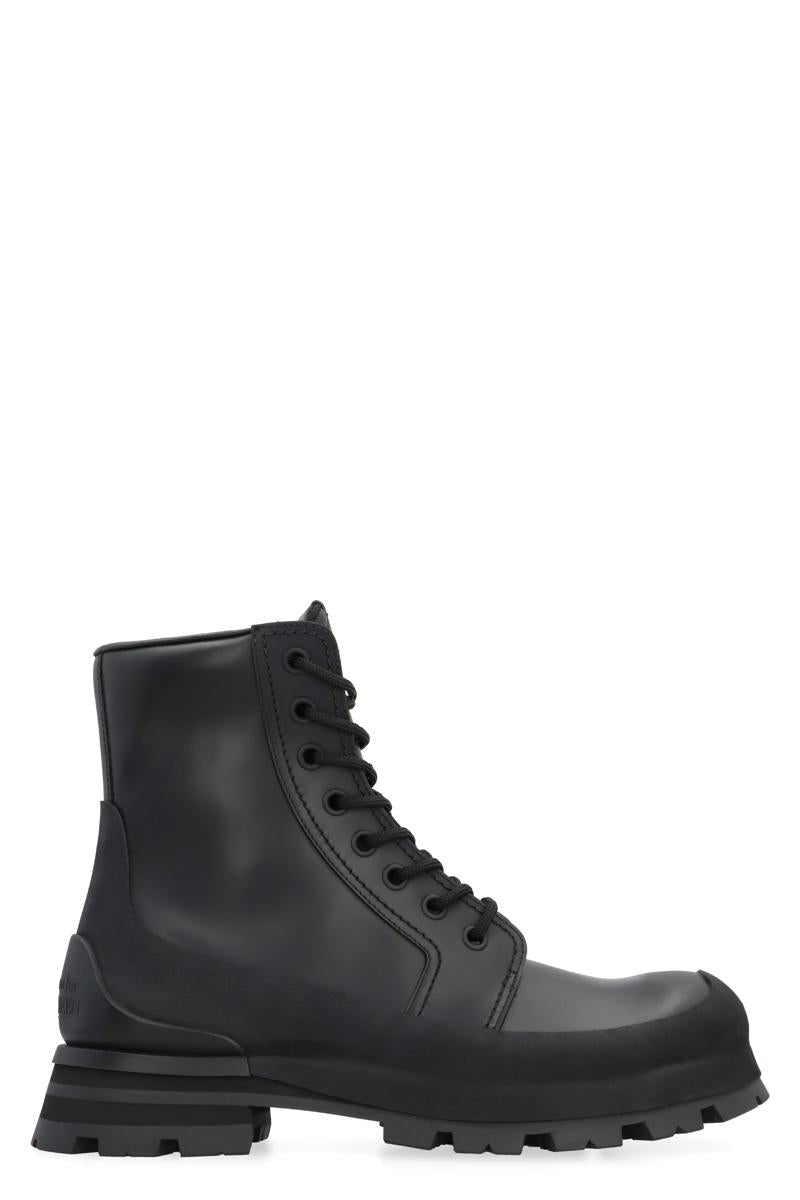 Alexander McQueen Wander Leather Lace-Up Boots