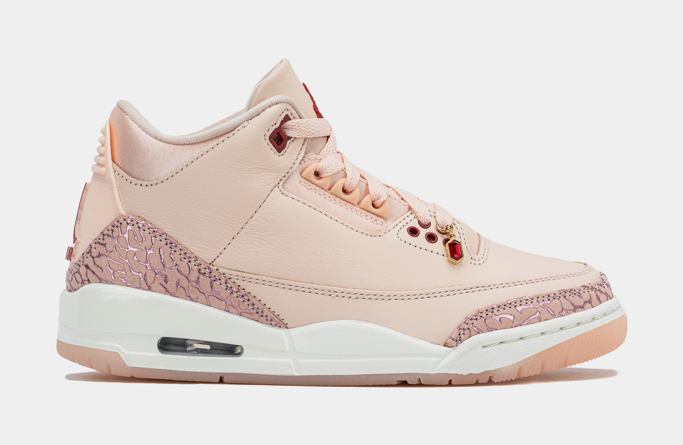 Air Jordan 3 Retro Treat Yourself Womens Lifestyle Shoes (Washed Coral/Gym Red/Sail)