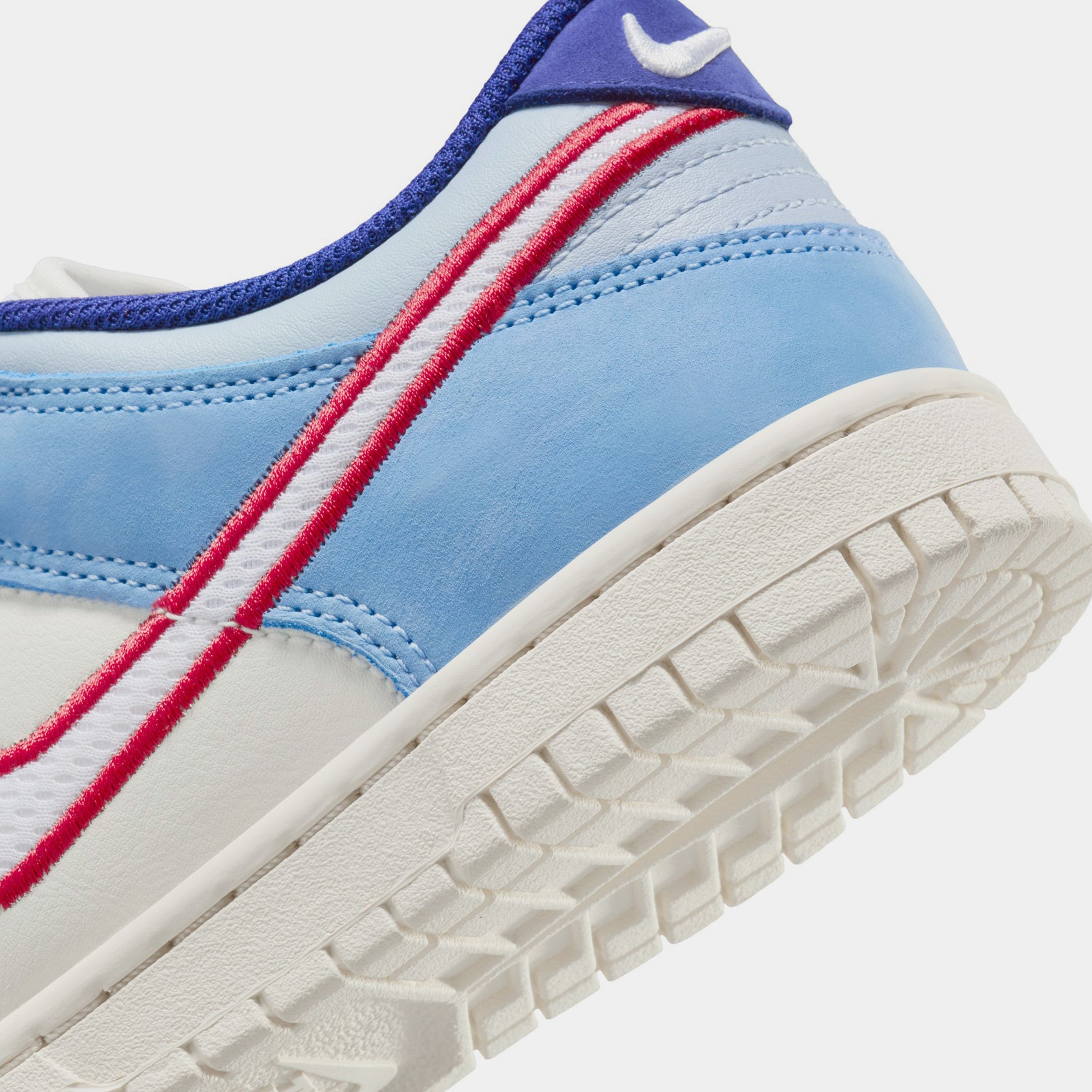 Dunk Low Grade School Lifestyle Shoes (Saill/Light Armory Blue/White)