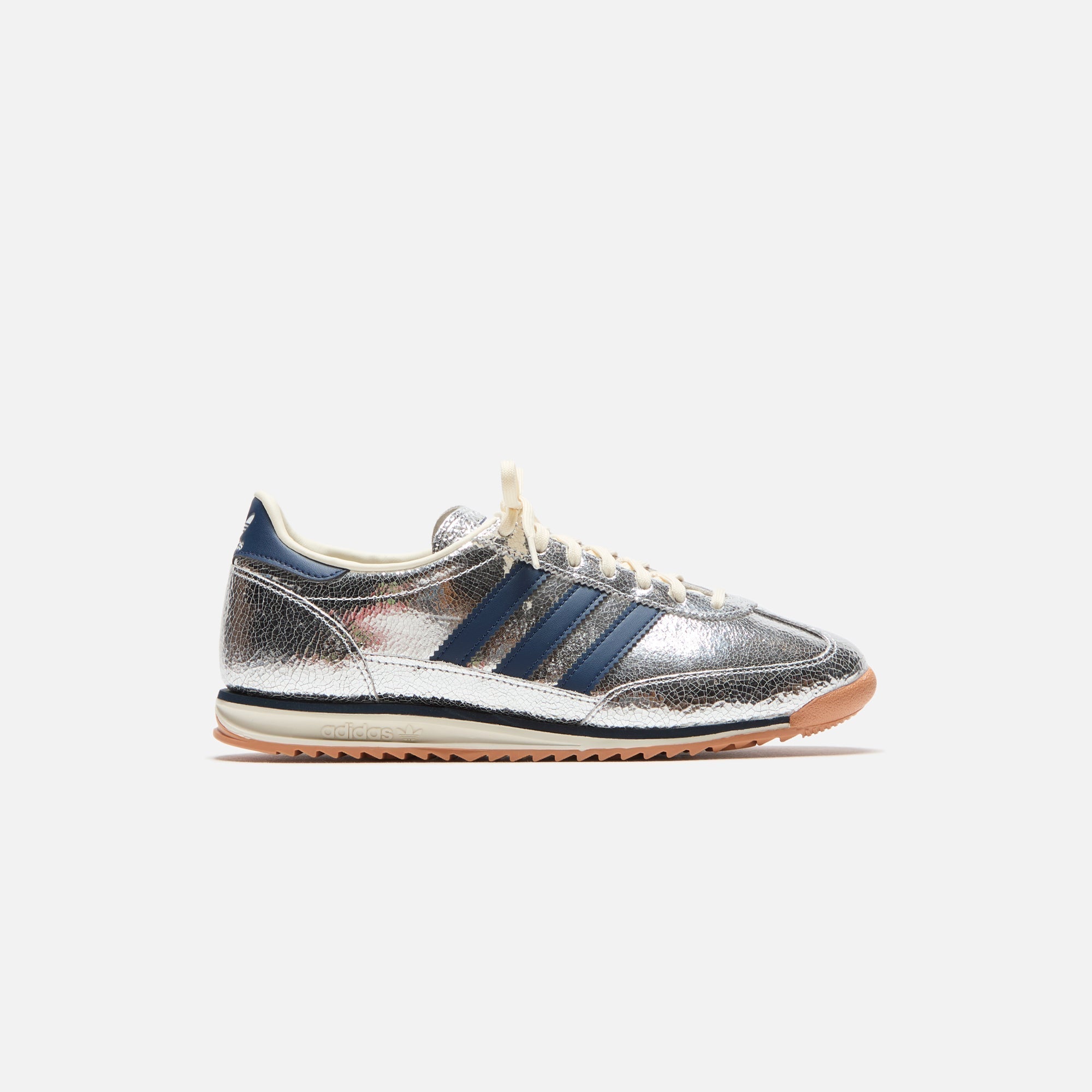 AAJH8654AdidasWmnsSL72OGSilverMetallicCollegiateNavyOffWhite_8448.jpg