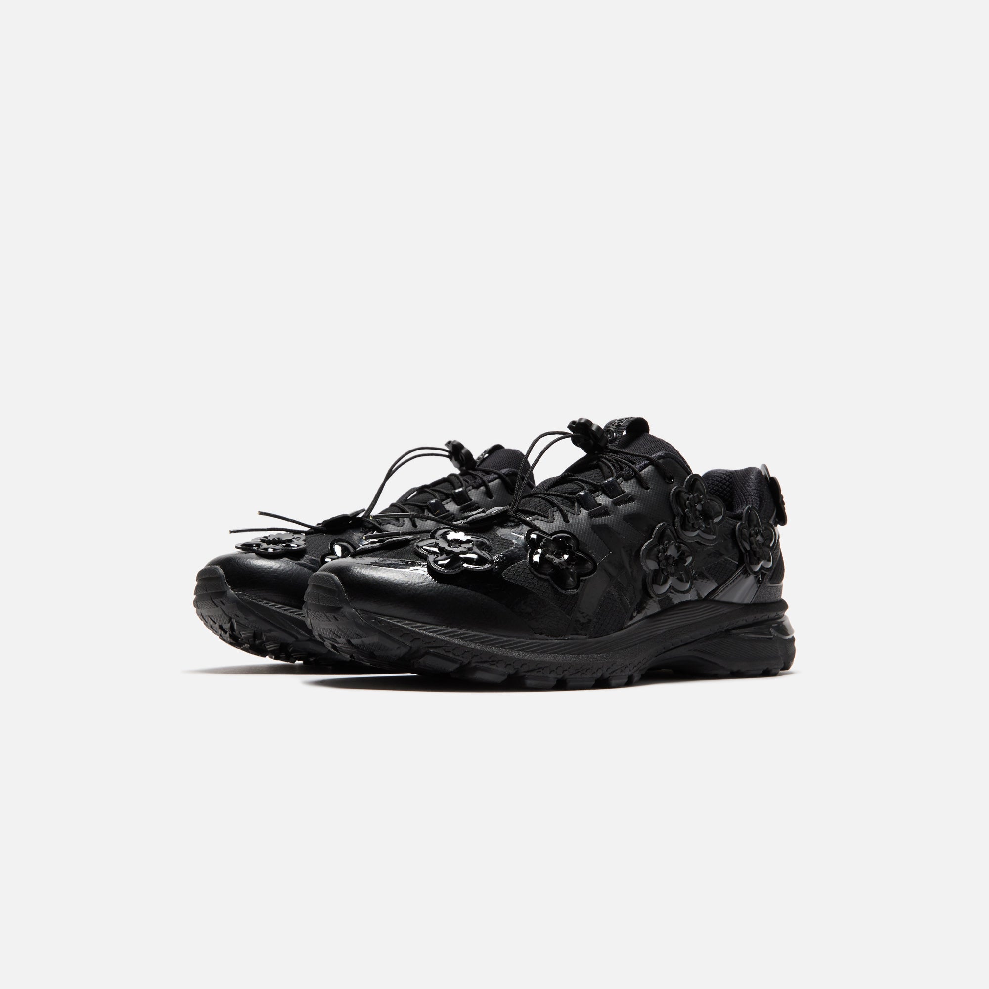 AI1203A526-001AsicsCecilieBahnsenxGEL-TerrainBlack_2537.jpg