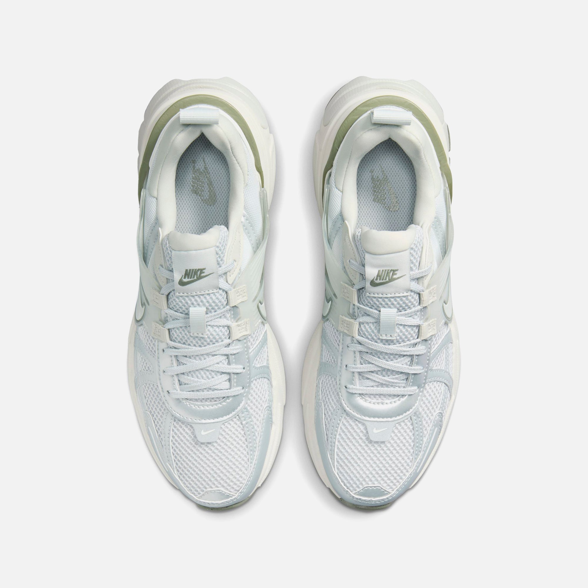 Nike WMNS V2K Run - Photon Dust / Light Silver / Summit White