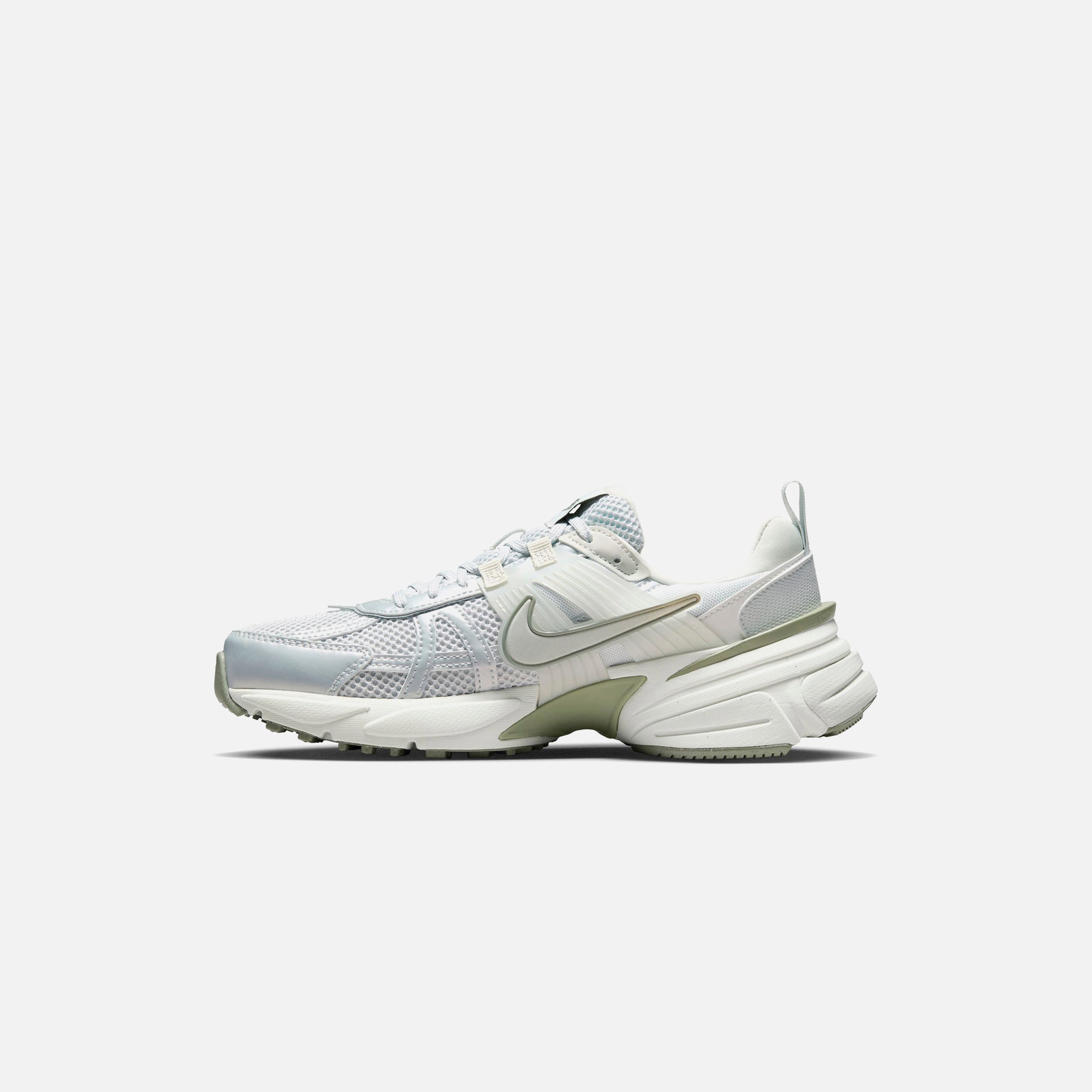 Nike WMNS V2K Run - Photon Dust / Light Silver / Summit White