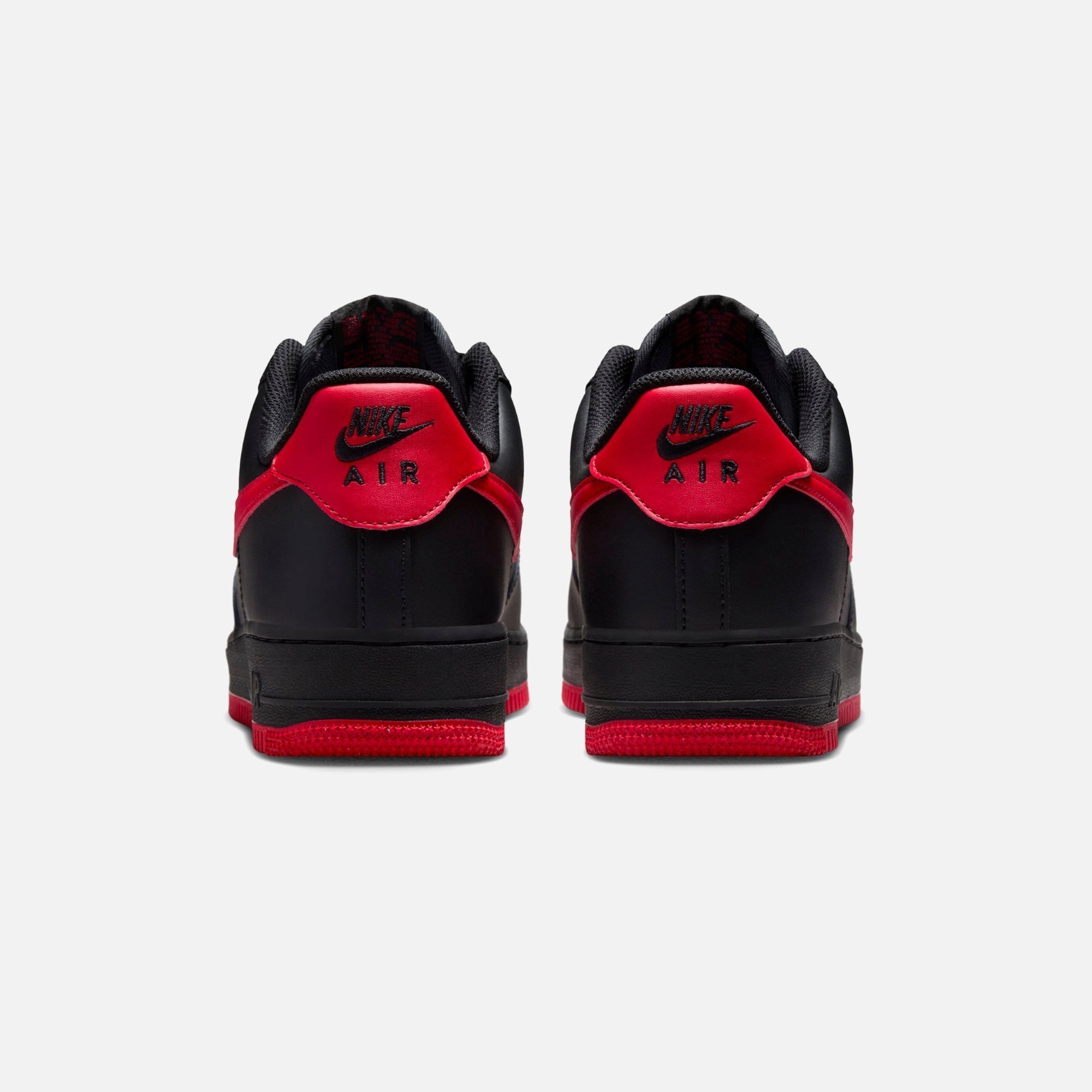 Nike Air Force 1 '07 - Black / University Red