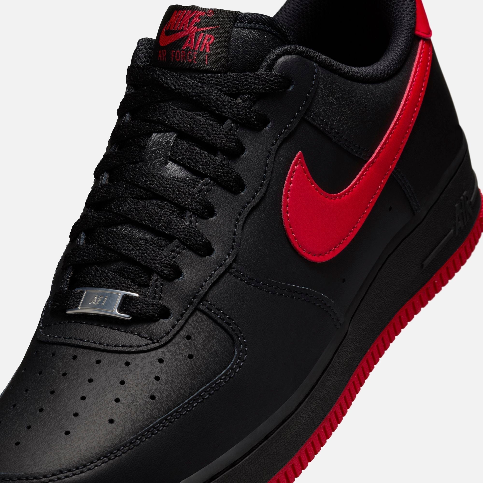 Nike Air Force 1 '07 - Black / University Red