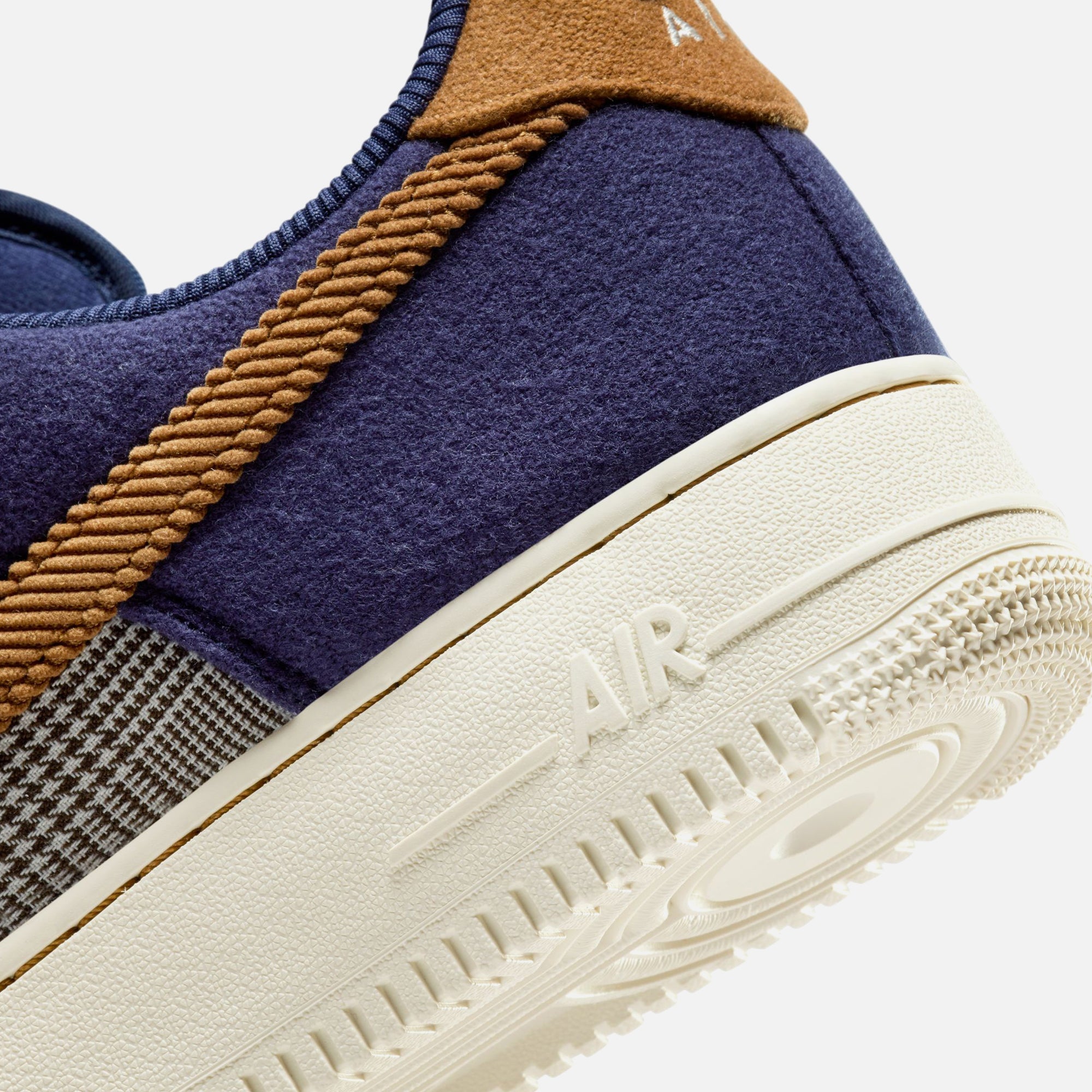 Nike Air Force 1 `07 PRM - Midnight Navy / Ale Brown / Pale Ivory