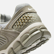 Nike Zoom Vomero 5 - Dark Stucco / Phantom / Light Smoke Grey