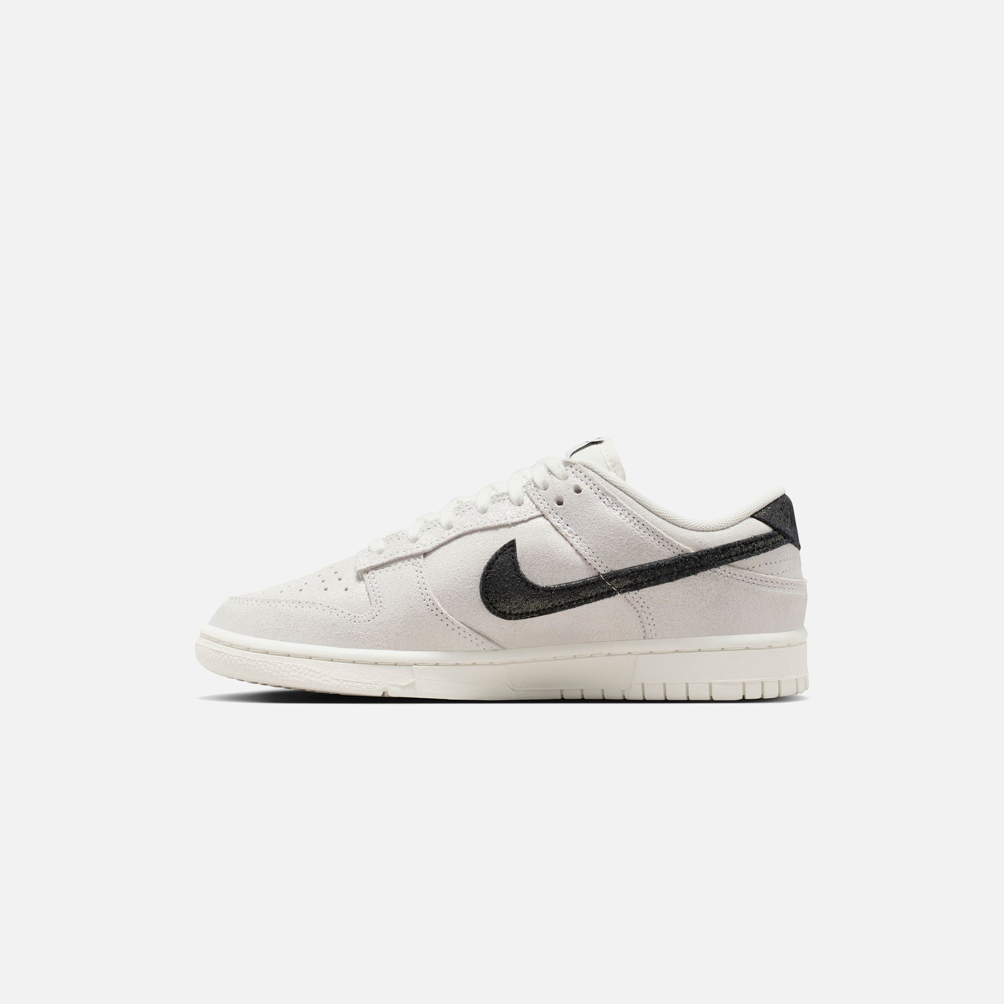 Nike Dunk Low Se - White / Black / Team Red