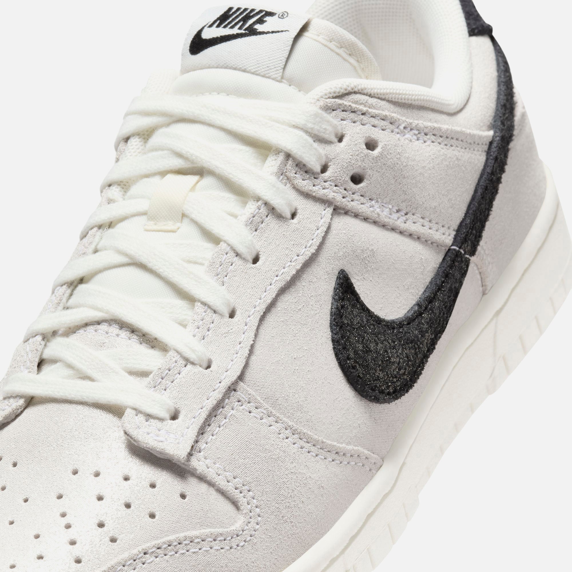 Nike Dunk Low Se - White / Black / Team Red