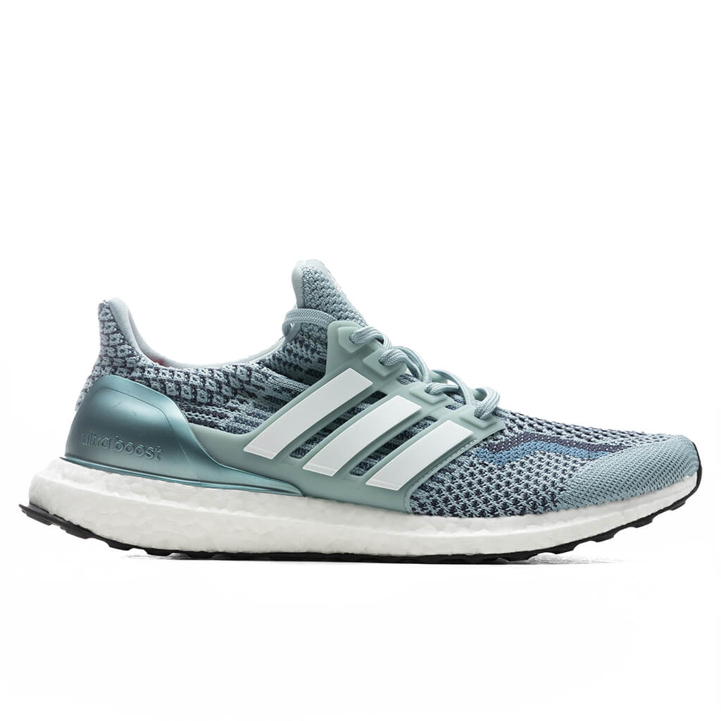 Adidas-Originals-Ultraboost-5.0-DNA---Magic-Grey-Shadow-Navy-GY0312-03-08-22---Feature.jpg