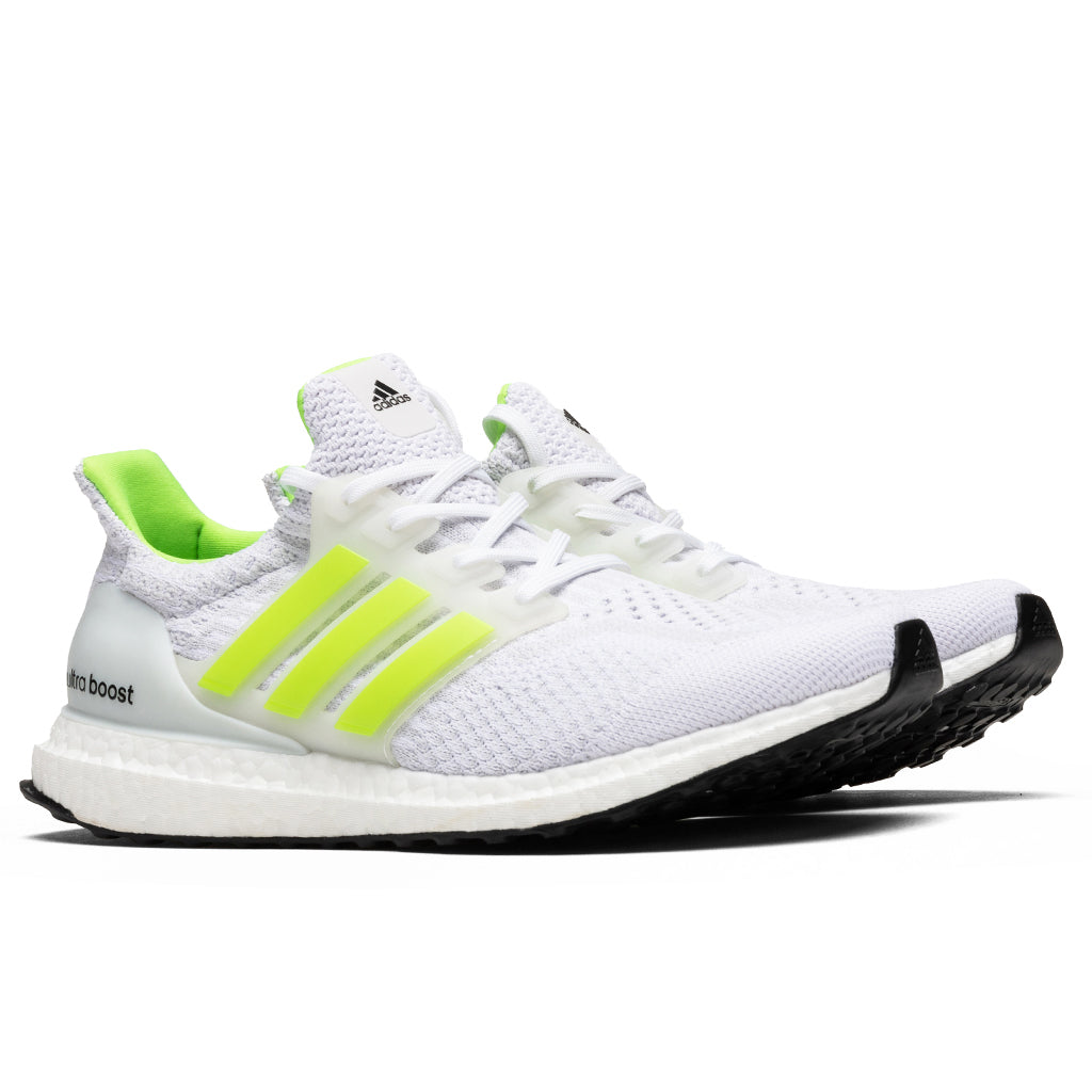 Adidas-Originals-Ultraboost-5.0-DNA---White-Signal-Green-G58753---01-08-2021---01-2.jpg