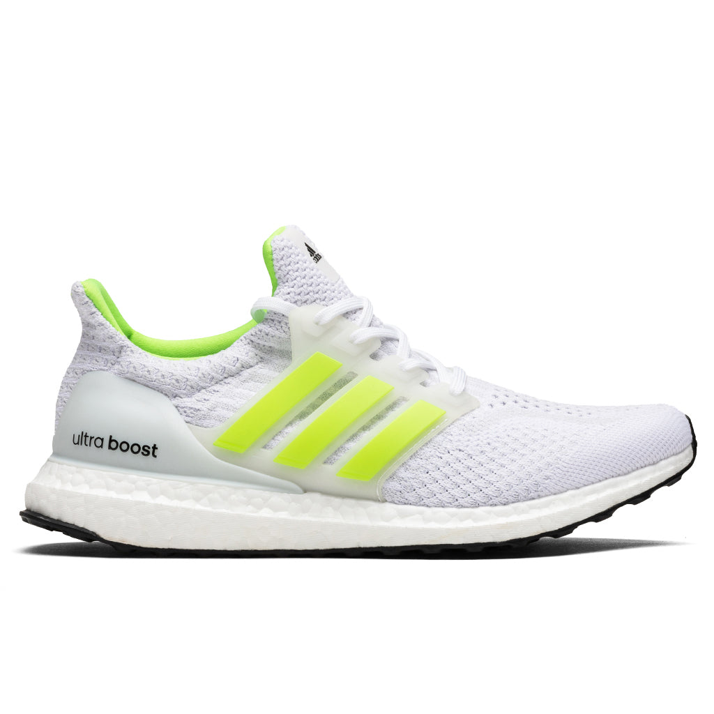 Adidas-Originals-Ultraboost-5.0-DNA---White-Signal-Green-G58753---01-08-2021---01.jpg