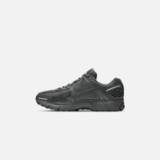 Nike Zoom Vomero 5 SP - Anthracite / Black / Wolf