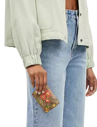 Coach-Boxed-Mini-Wallet-On-A-Chain-In-Signature-Canvas-With-Floral-Print-4-02.png