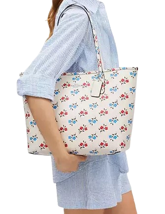 Coach-City-Tote-Bag-With-Floral-Print-4-02.png