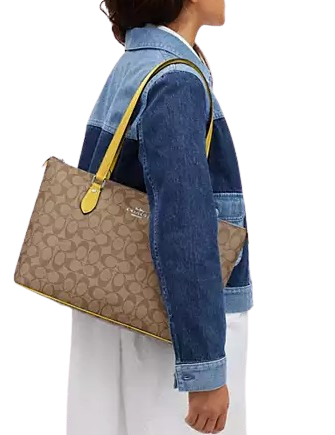 Coach-Gallery-Tote-In-Signature-Canvas-3-02.png