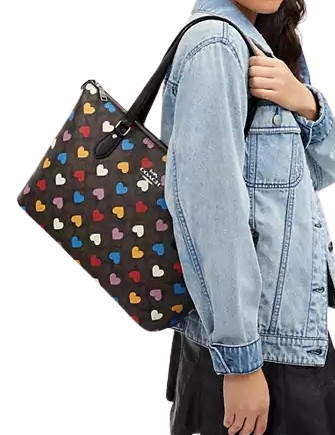 Coach-Gallery-Tote-In-Signature-Canvas-With-Heart-Print-4-02.png