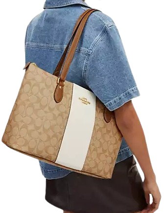 Coach-Gallery-Tote-In-Signature-Canvas-With-Stripe-4-02.png