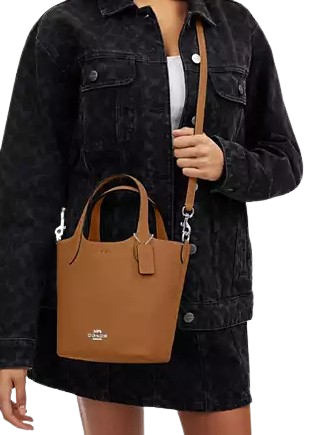 Coach-Hanna-Bucket-Bag-4-02.png