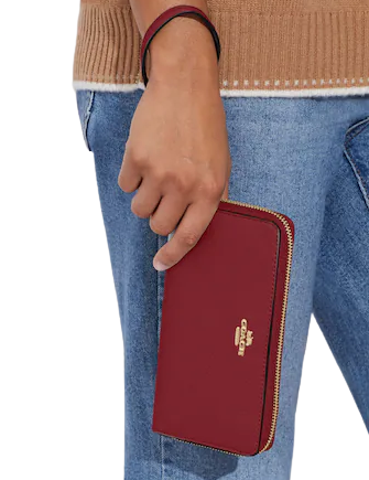 Coach-Long-Zip-Around-Wallet-10-02_403be48e-68a3-45b4-b453-5c290381627e.png