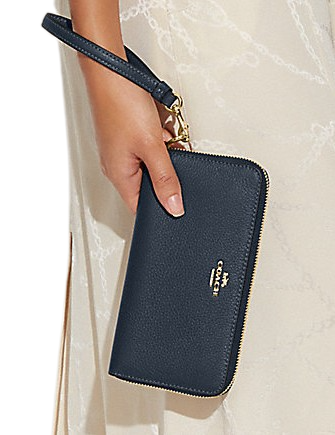 Coach-Long-Zip-Around-Wallet-7-02_16887d13-a851-4ccb-9d29-cc5486067e69.png