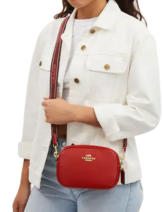 Coach-Mini-Jamie-Camera-Bag-4-02_ad815628-77c4-4c8a-beda-139e02ad163e.png