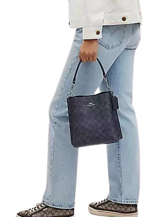 Coach-Mollie-Bucket-Bag-22-In-Signature-Canvas-12-02.png