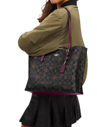 Coach-Mollie-Tote-In-Signature-Canvas-With-Country-Floral-Print-4-02.png