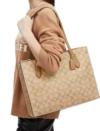 Coach-Nina-Tote-In-Signature-Canvas-4-02.png