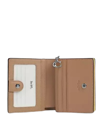 Coach-Snap-Wallet-3-02_23d06354-f161-4a03-a7db-397299ee49cf.png