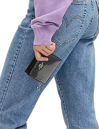 Coach-Snap-Wallet-4-02.png