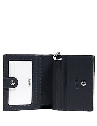 Coach-Snap-Wallet-Waterfall-02.png