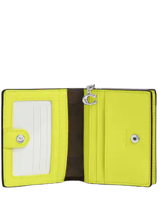 Coach Snap Wallet With Signature Canvas Interior