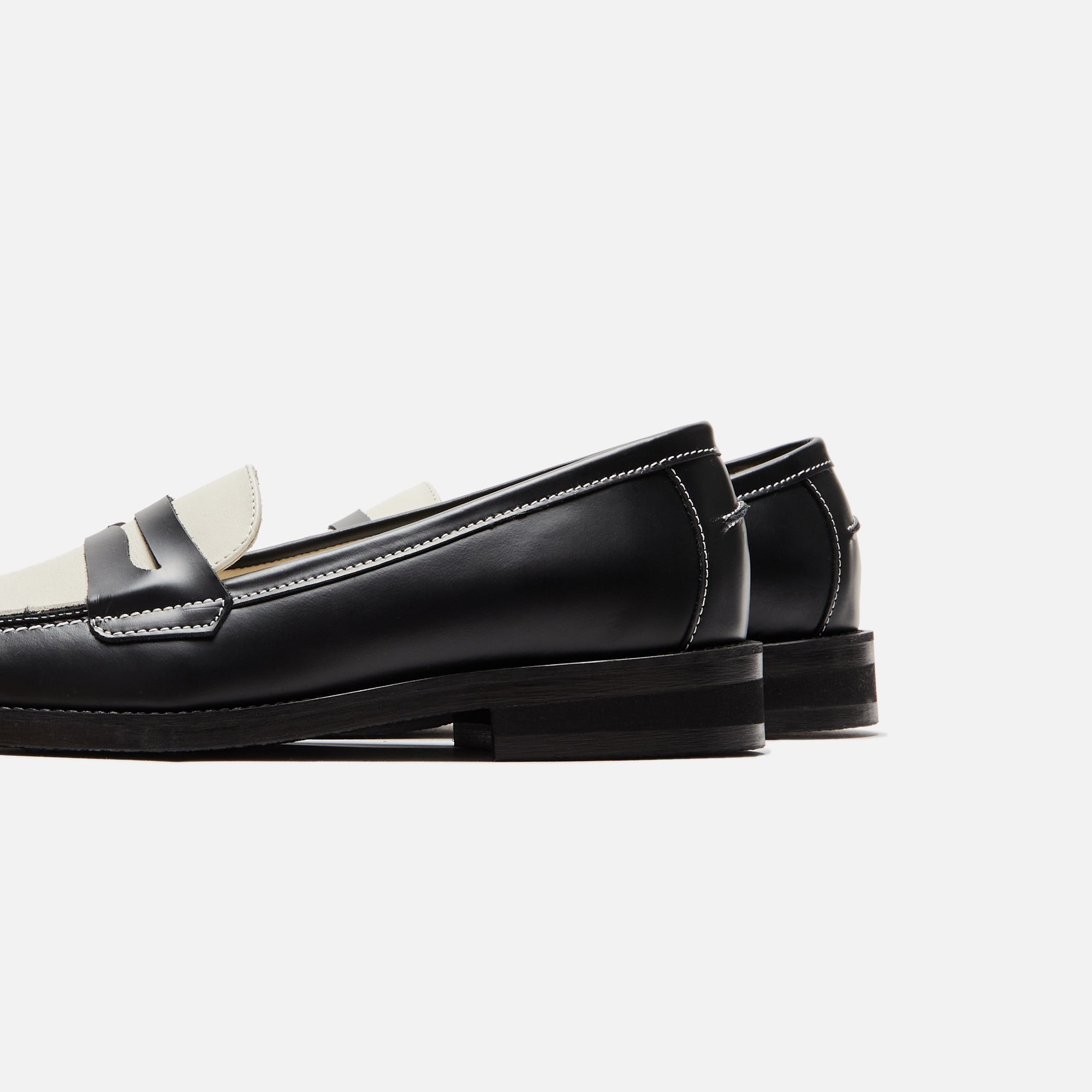 DUKE + DEXTER WMNS Wilde Penny Loafer - Black / White